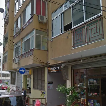 Bani's Cozy Lovely Apartment Tirana